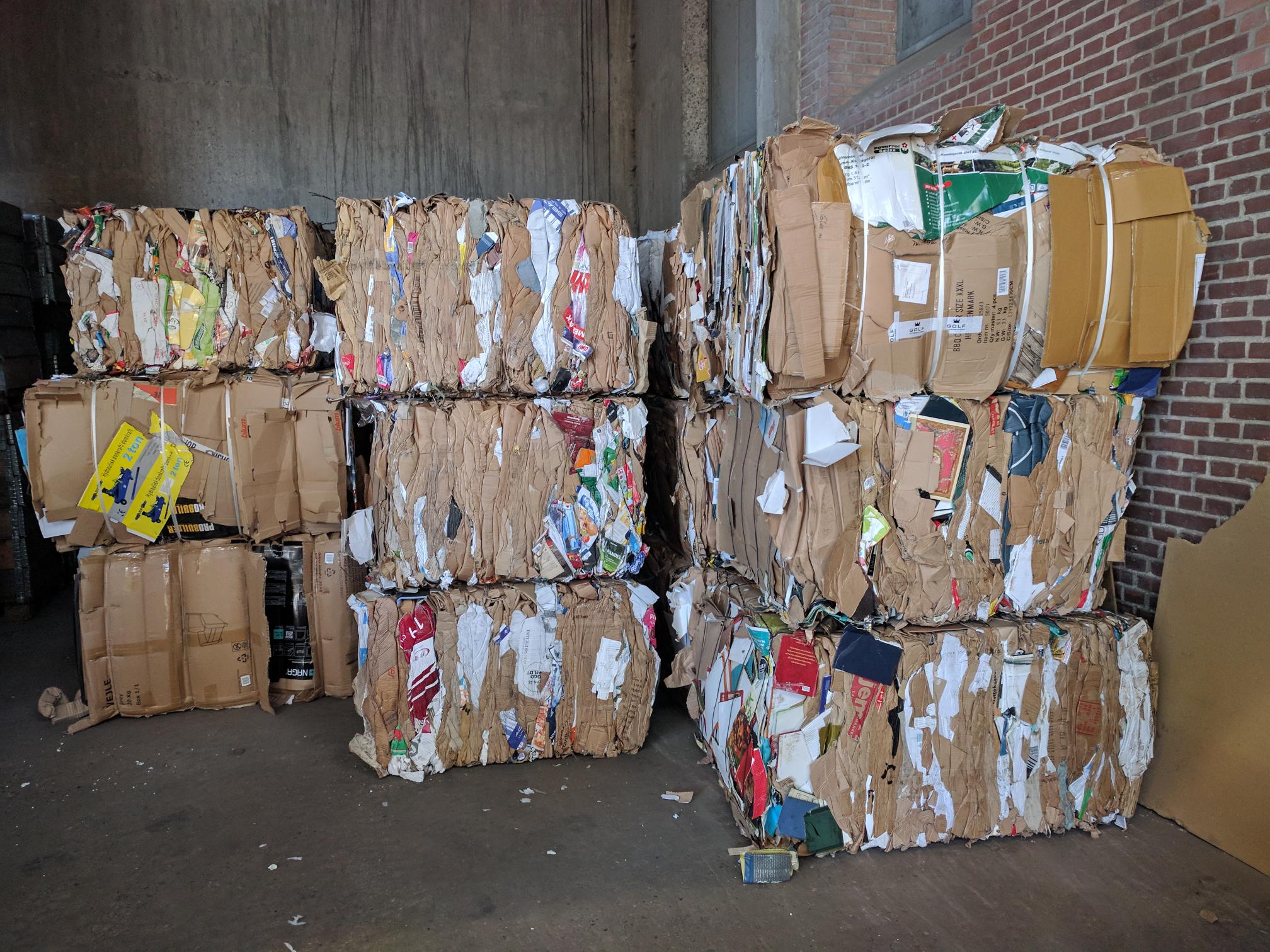 Cardboard | Waste-Outlet