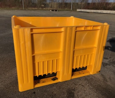 Yellow Plast Boxes